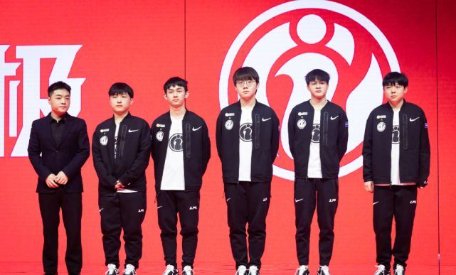 李逐渐成熟 李逐渐成熟