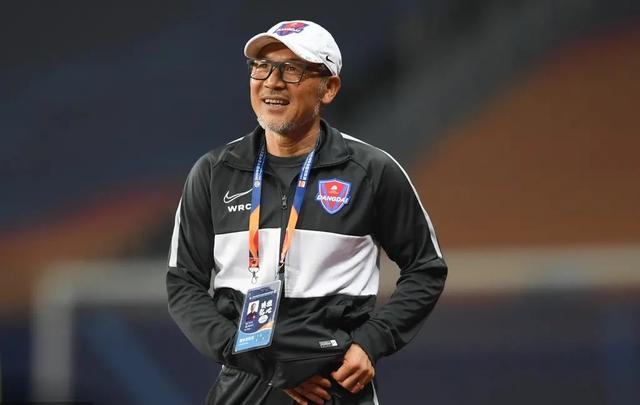 和强有力的 和强有力的