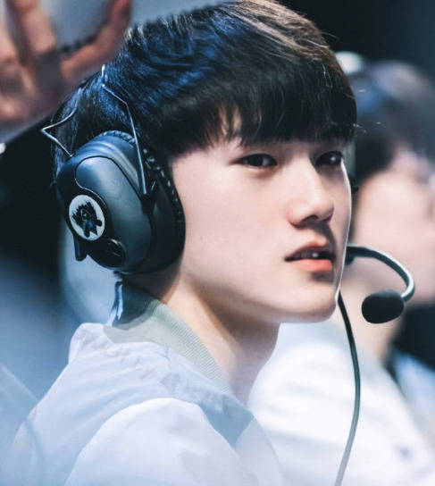 位球迷突然 位球迷突然