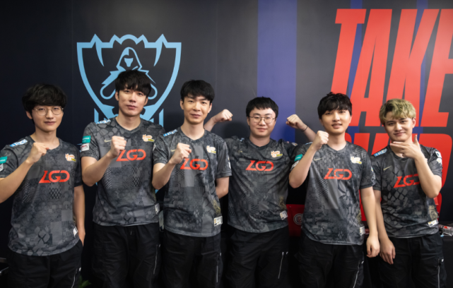 一则由知名 一则由知名