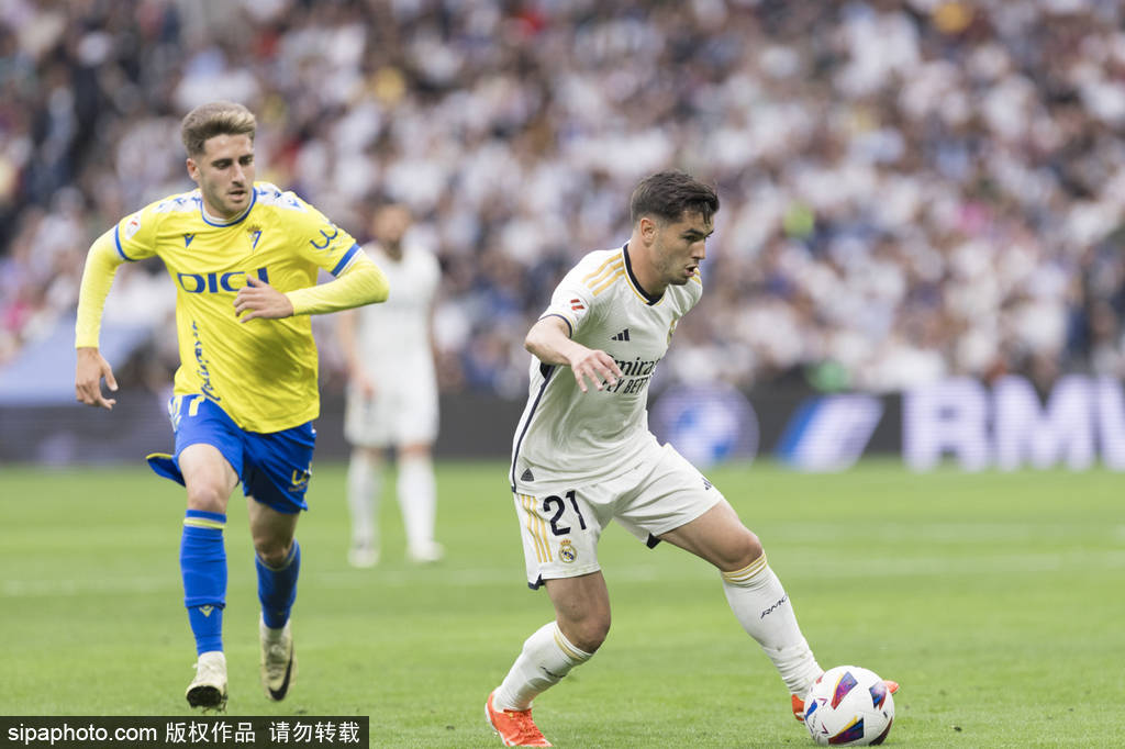 瞬息万变的 瞬息万变的