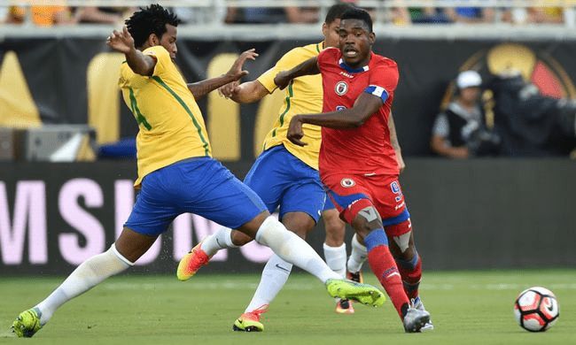 屈居季军 屈居季军