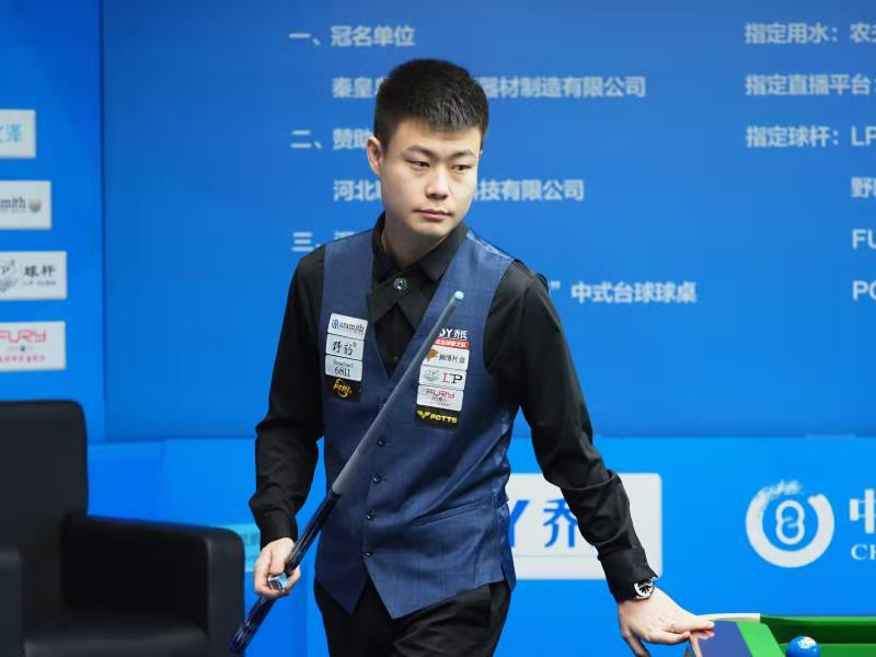 两人本应默 两人本应默